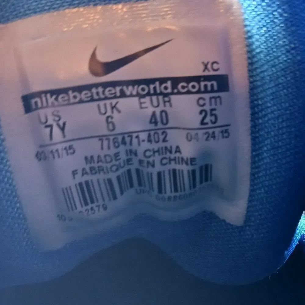 Nike Lebron Soldier 9 Kid's Sneaker size 7Y Blue White